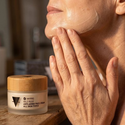 krem przeciwzmarszczkowy 50+